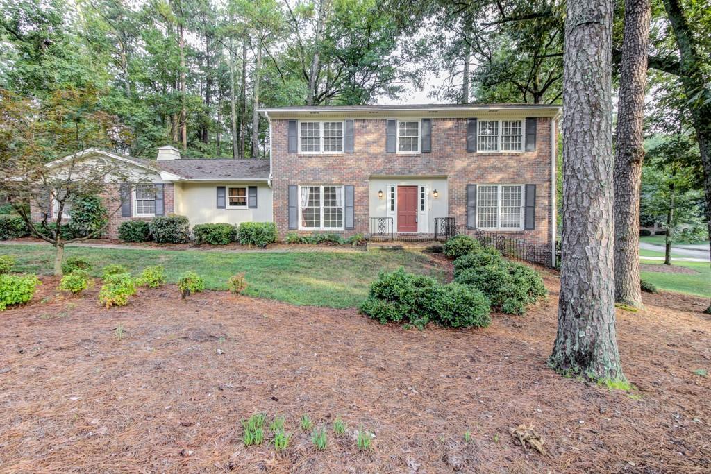 2500 Riverglenn Cir., Dunwoody, GA 30338