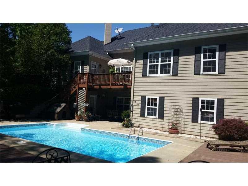 800 Sterling Falls Cir., Canton, GA 30114