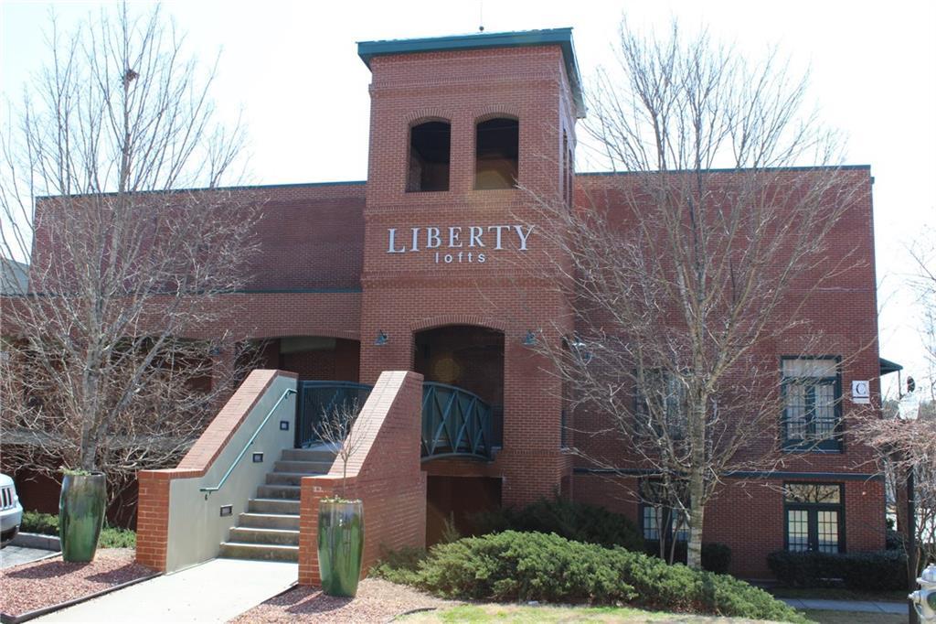1725 Liberty Ln., Roswell, GA 30075