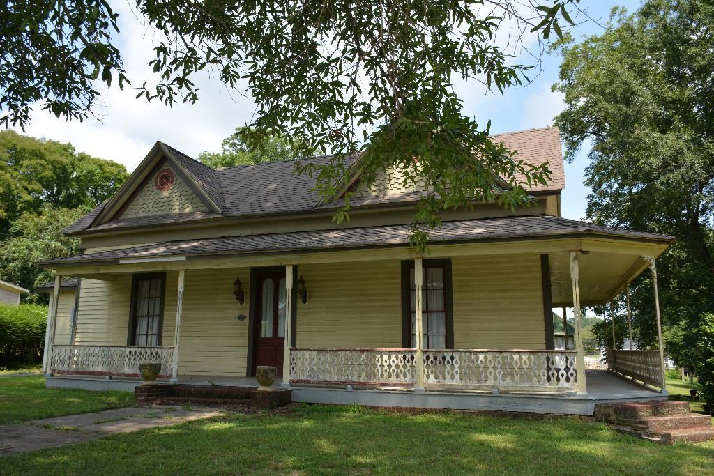 110 Park St., Adairsville, GA 30103