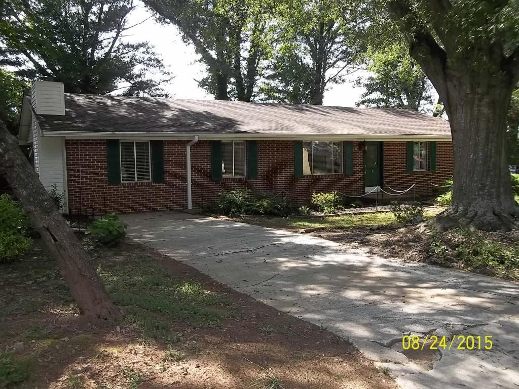 274 Tower Heights Rd., Gainesville, GA 30501