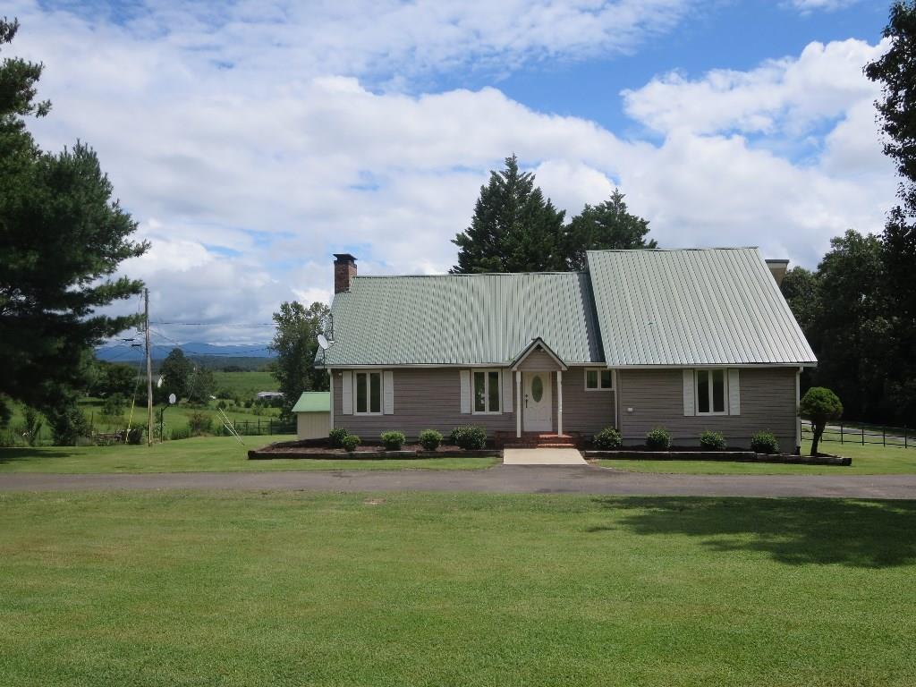 1011 Bunch Ct., Talking Rock, GA 30175