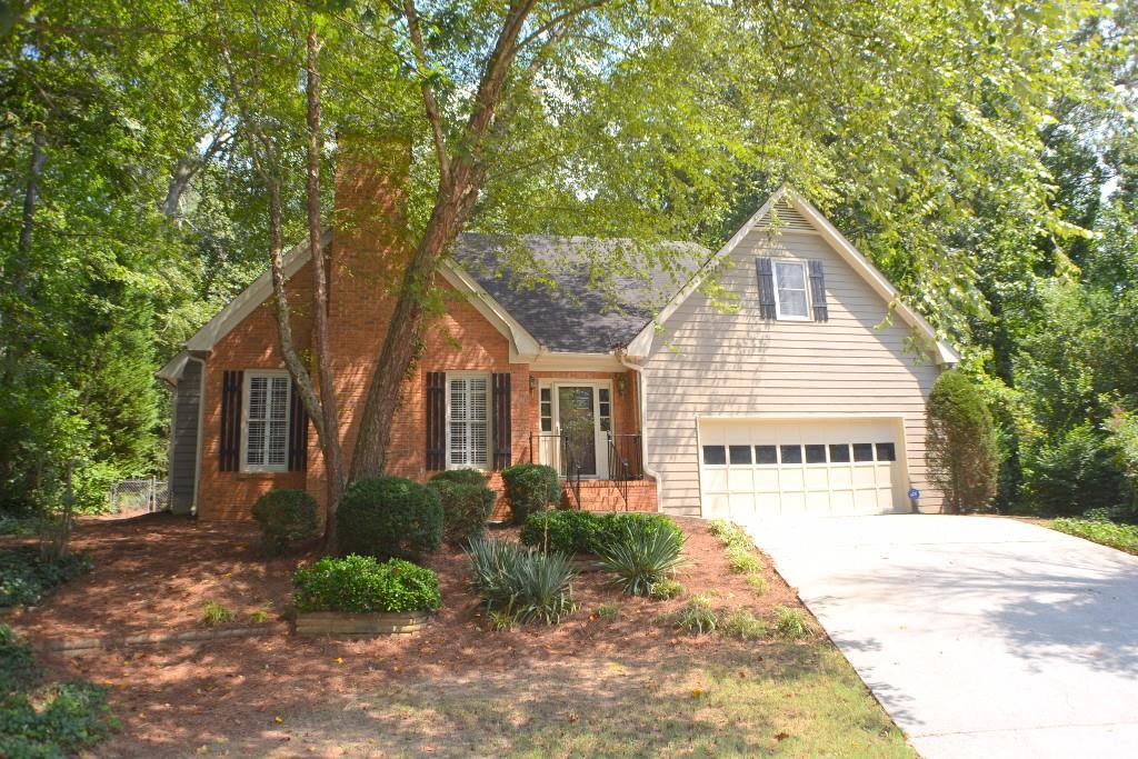 510 Farm Cove Ct., Roswell, GA 30075