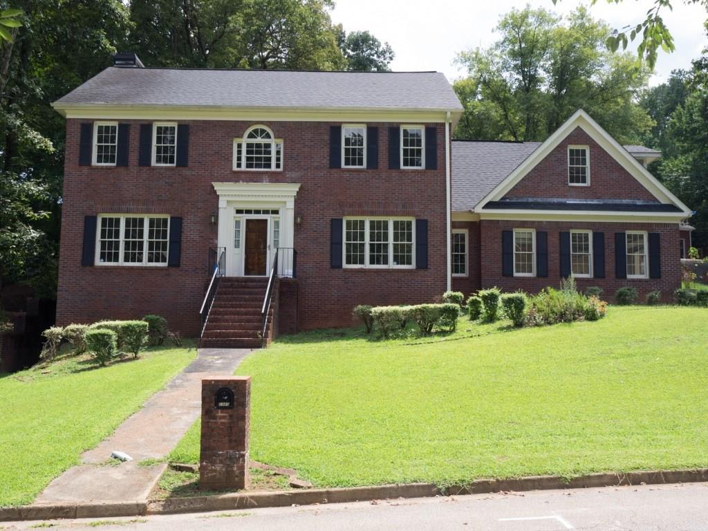 2985 Georgian Manor Dr., Alpharetta, GA 30022