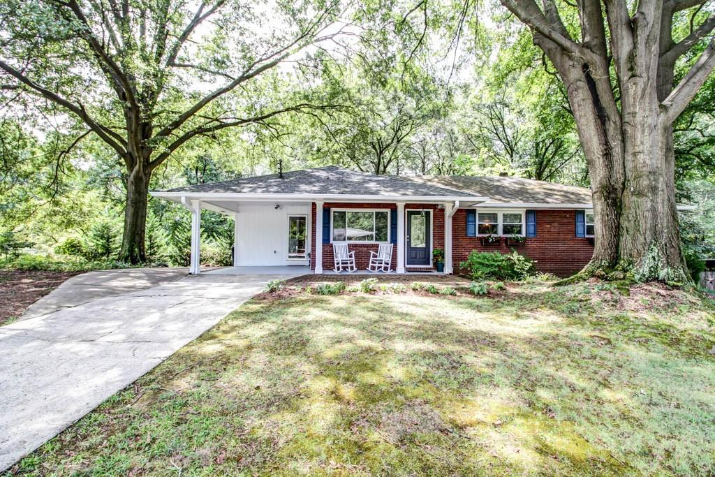2380 Elmwood Cir., Atlanta, GA 30339