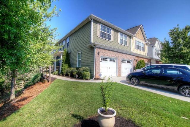 1568 Creek Bend Ln., Lawrenceville, GA 30043