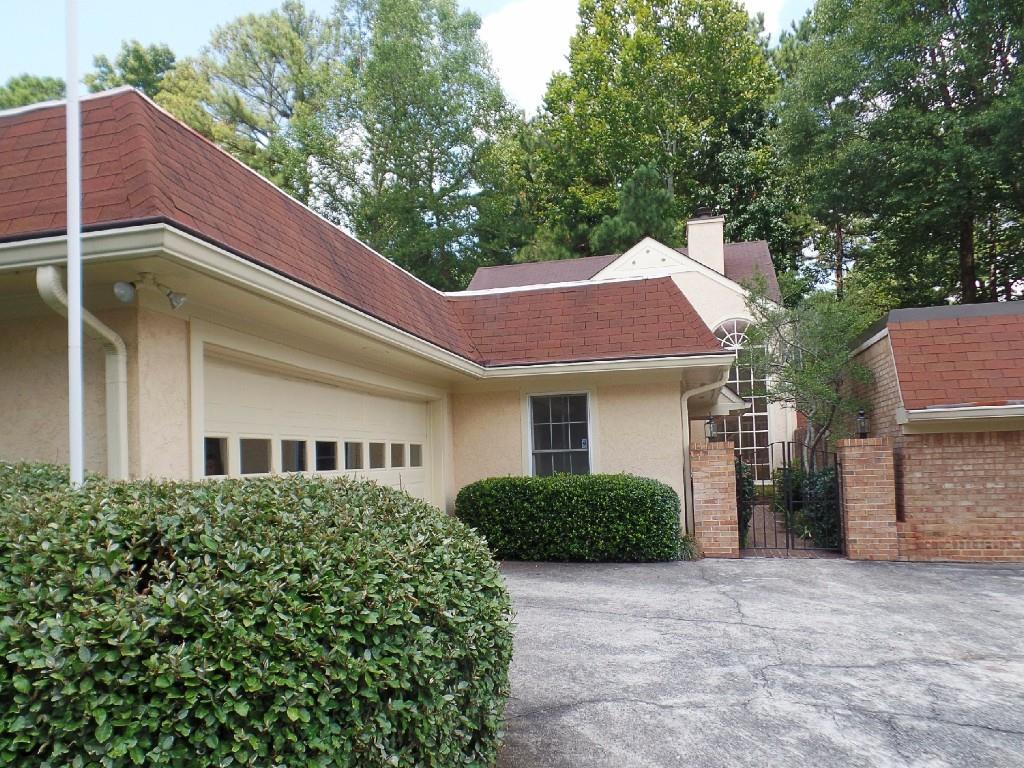 4414 Village Oaks Tr., Dunwoody, GA 30338