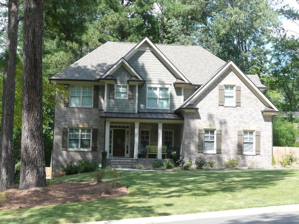 1592 Chateau Dr., Dunwoody, GA 30338