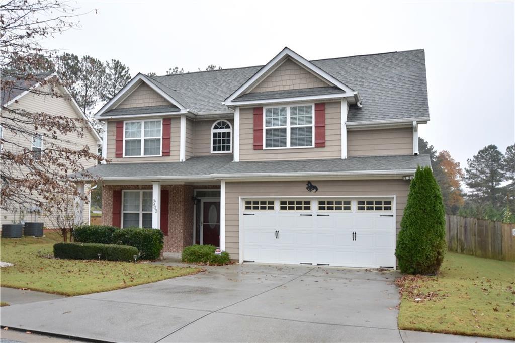 903 Lakeside Ct., Loganville, GA 30052