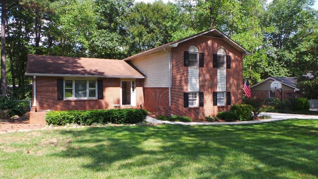 5835 Homestead Ln., Norcross, GA 30093