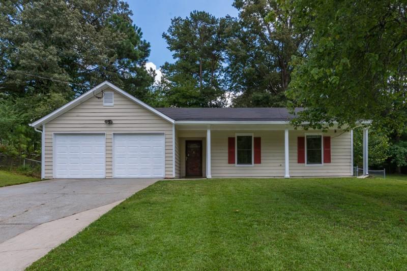 514 Sherwood Oaks Rd., Stone Mountain, GA 30087