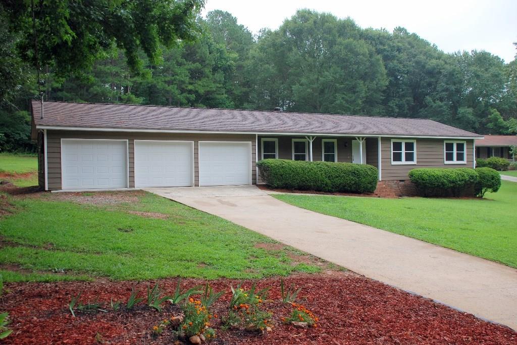 390 Vineyard Dr., Marietta, GA 30064