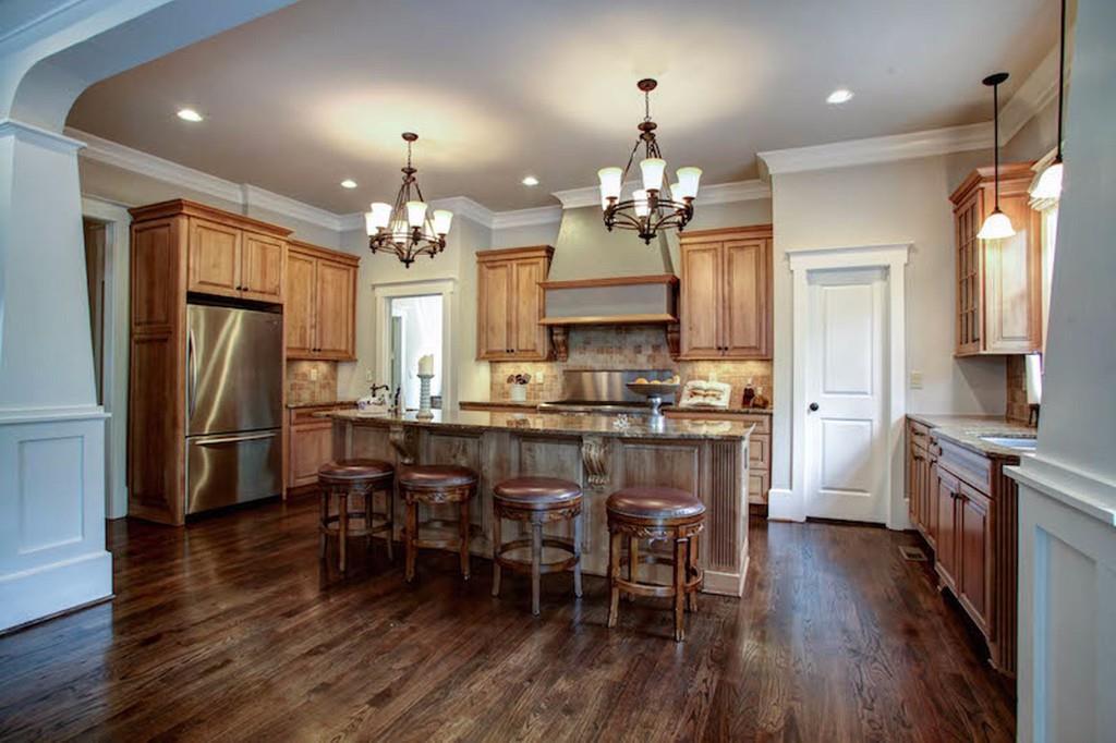 1118 Parkview Pl., Smyrna, GA 30080