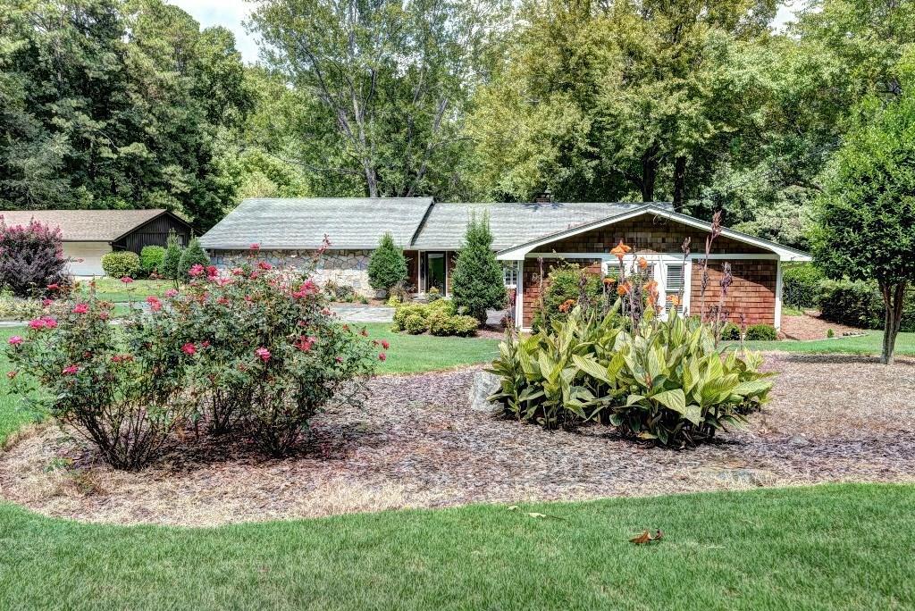 3744 Allsborough Dr., Tucker, GA 30084