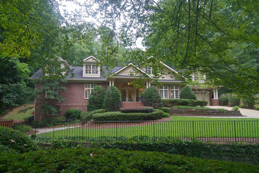 175 Landsdowne Dr., Sandy Springs, GA 30328