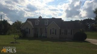 305 Maplewood Dr., Locust Grove, GA 30248