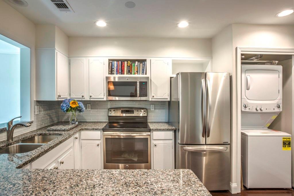 138 Woodmere Sq., Atlanta, GA 30327