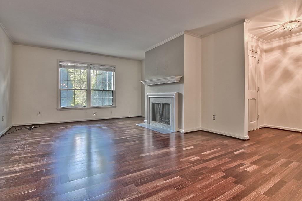 100 La Rue Pl. #-, Atlanta, GA 30327