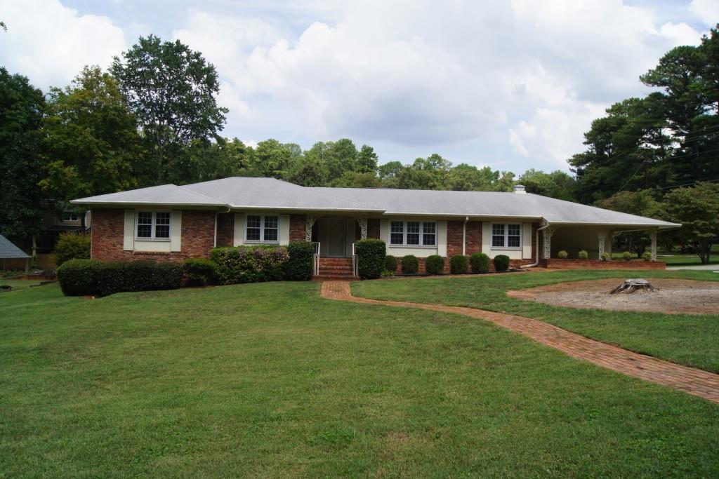 667 Bouldercrest Dr., Marietta, GA 30064