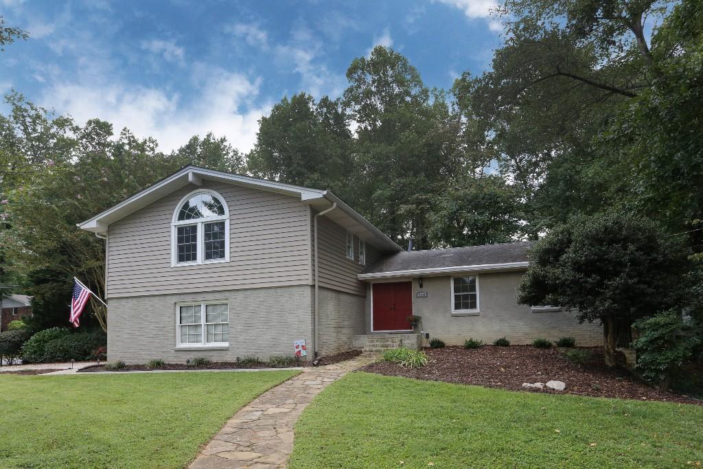 2139 Front Royal Ct., Dunwoody, GA 30338