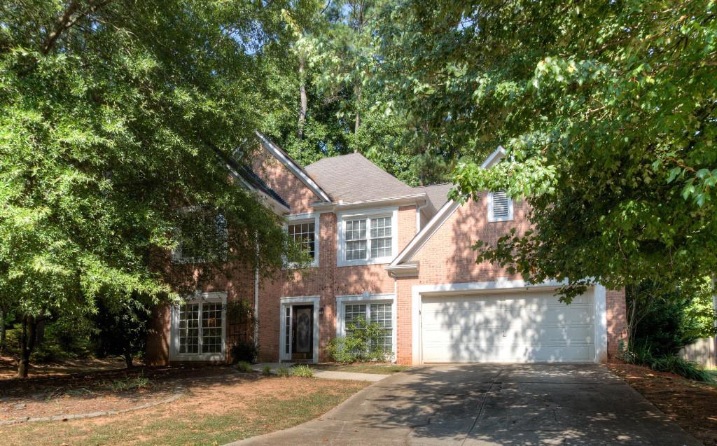 105 Ashwood Dr., Roswell, GA 30076