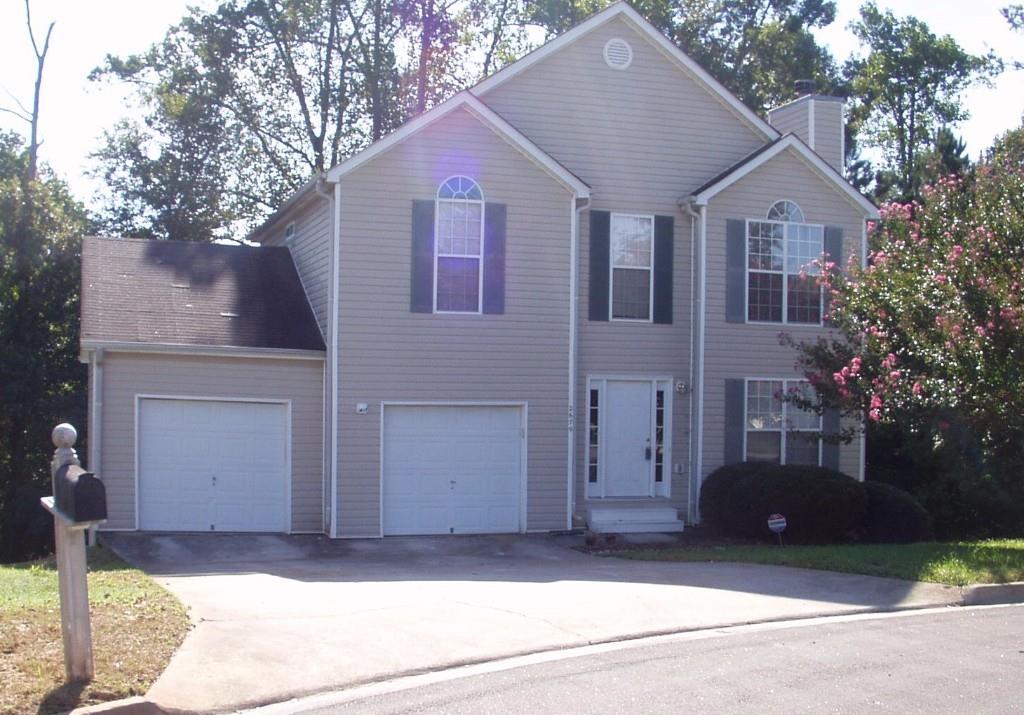 2679 Deann Dr., Ellenwood, GA 30294
