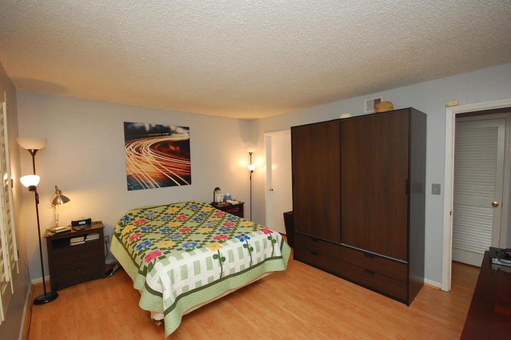 93 De Arc Pl., Atlanta, GA 30327