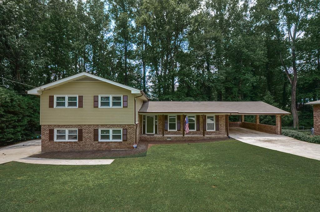 4828 Summerford Dr., Dunwoody, GA 30338