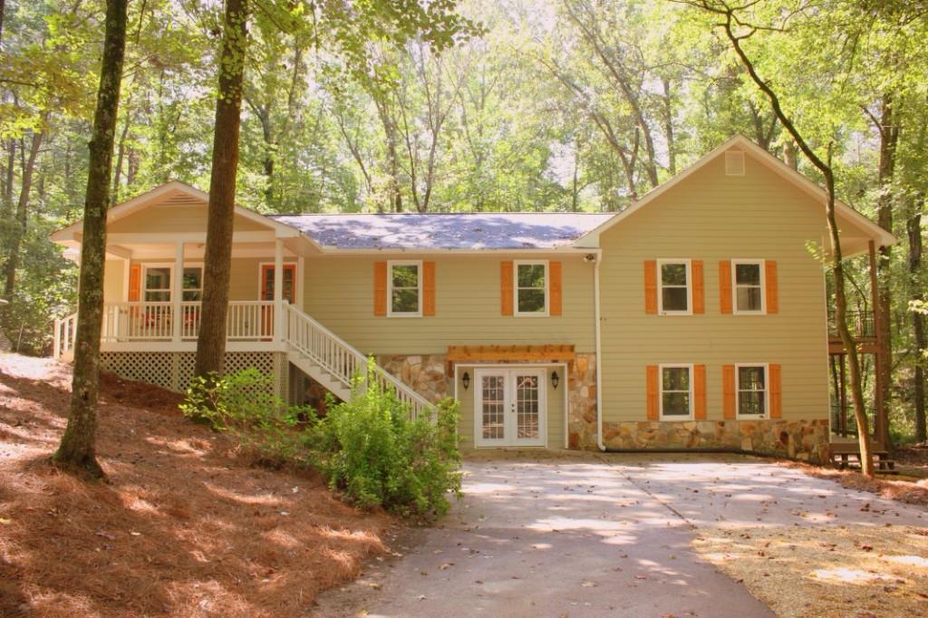 335 Basia Ln., Canton, GA 30114