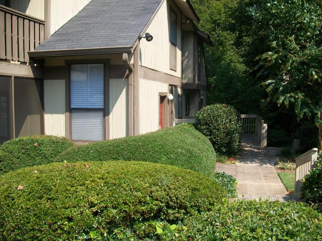 1308 Woodcliff Dr., Sandy Springs, GA 30350