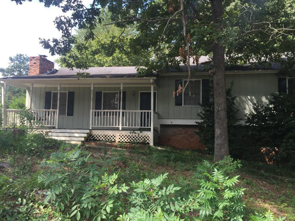 138 Trickum Hills Dr., Woodstock, GA 30188