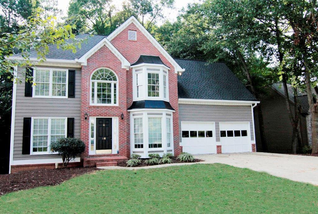 618 Ridge Crossing Dr., Woodstock, GA 30189