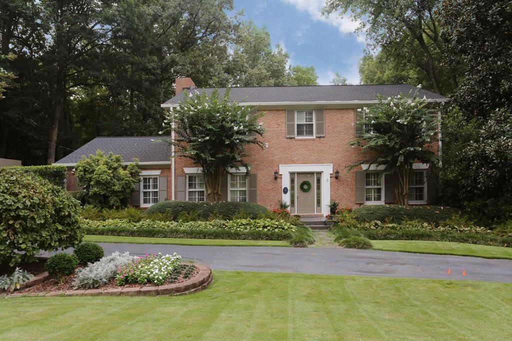 316 Glen Lake Dr., Sandy Springs, GA 30327