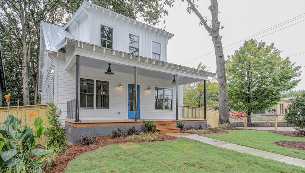 565 Stokeswood Ave., Atlanta, GA 30316
