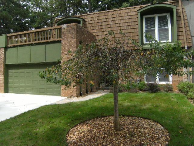 235 Lakeview Ridge, Roswell, GA 30076