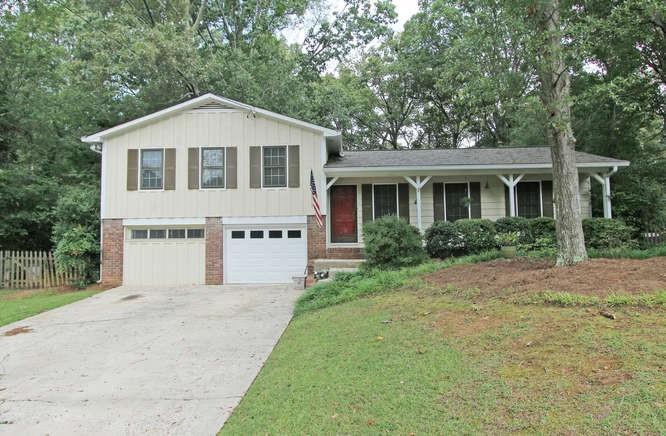 2711 Idlewood Dr., Marietta, GA 30062