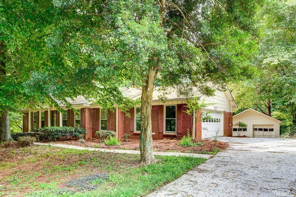 4669 Dunwoody Club Dr., Dunwoody, GA 30350