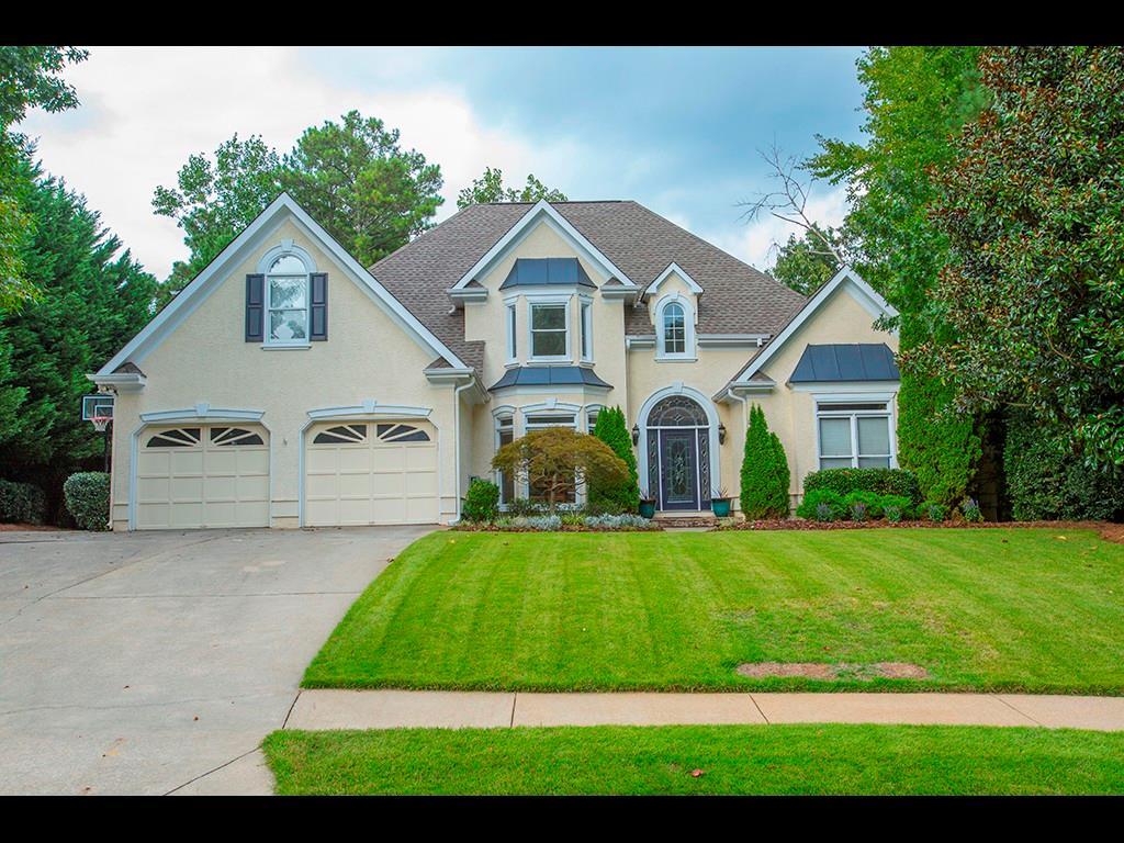 412 Clubview Dr., Woodstock, GA 30189