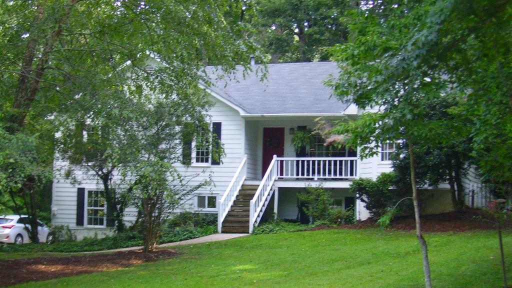 157 Amber Ln., Dallas, GA 30157