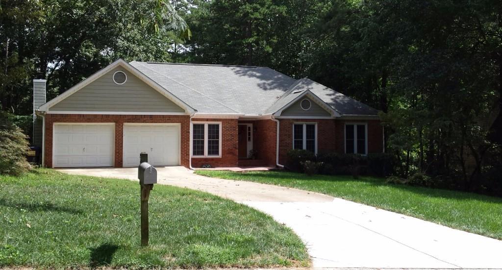 25 Due West Dr., Dallas, GA 30157