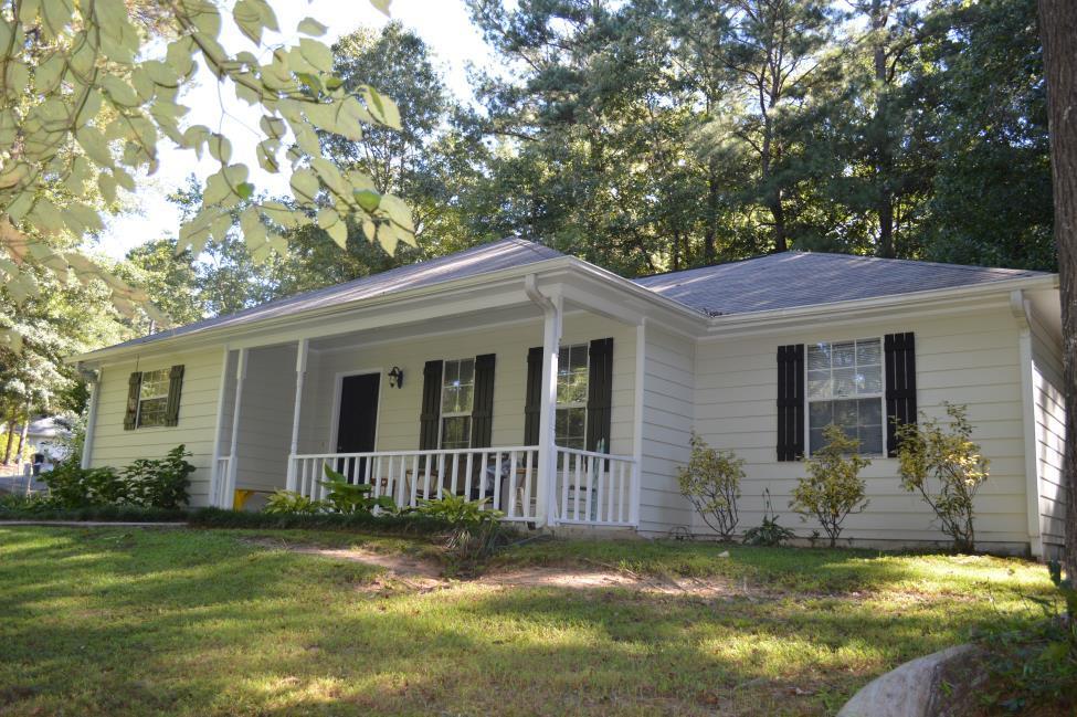 4846 Oakwood Ct., Loganville, GA 30052