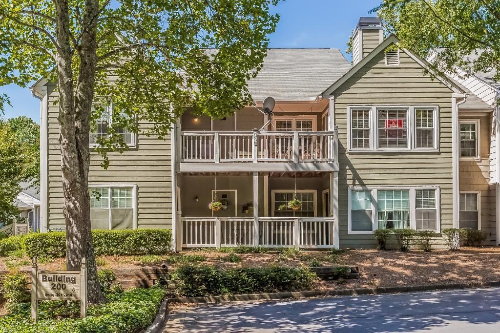202 Mill Pond Rd., Roswell, GA 30076
