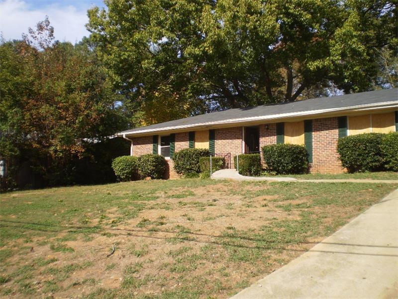 5796 Christopher Ln., Lithonia, GA 30058