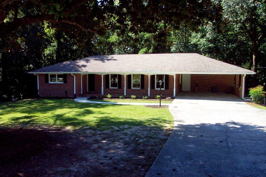 2597 Lenora Church Rd., Snellville, GA 30078