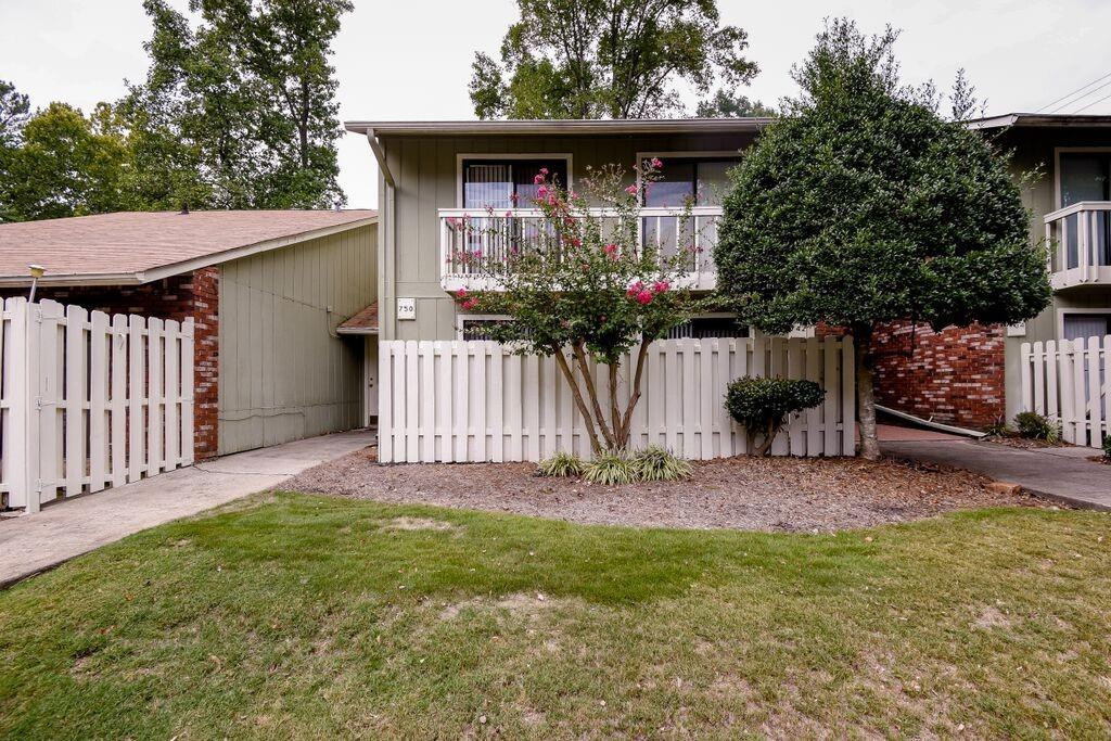 742 Brentwood Pl. #11, Marietta, GA 30067
