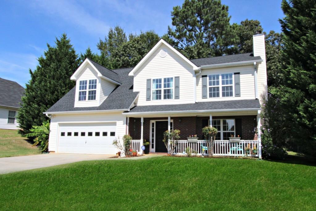 523 Red Tip Ln., Loganville, GA 30052