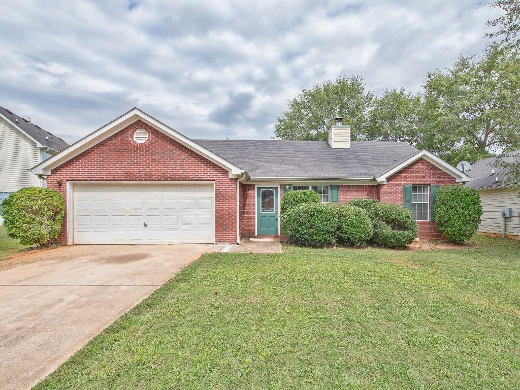 1686 Graystone Dr., Hampton, GA 30228