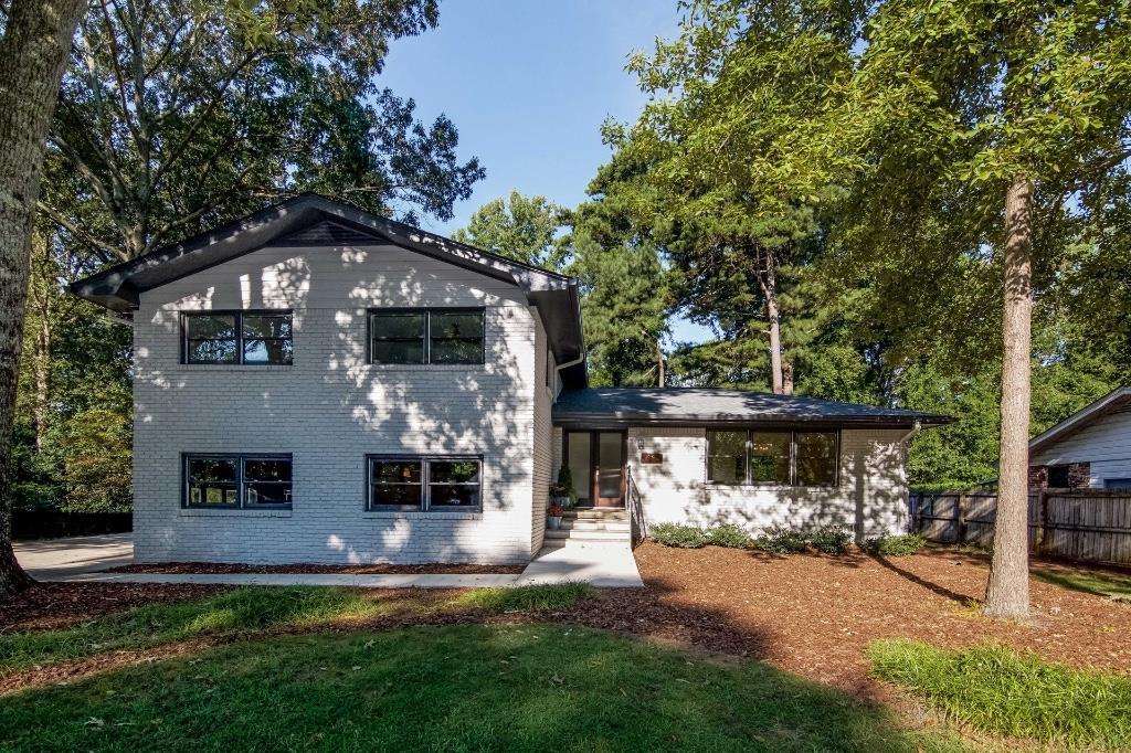 1496 Diamond Head Cir., Decatur, GA 30033