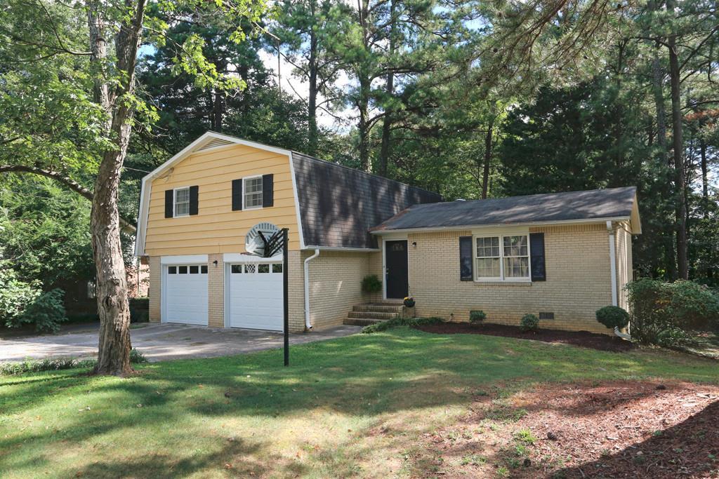 2466 Bailey Dr., Norcross, GA 30071