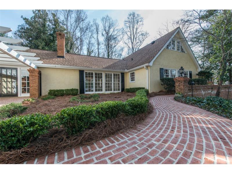 5695 Lake Island Dr., Atlanta, GA 30327